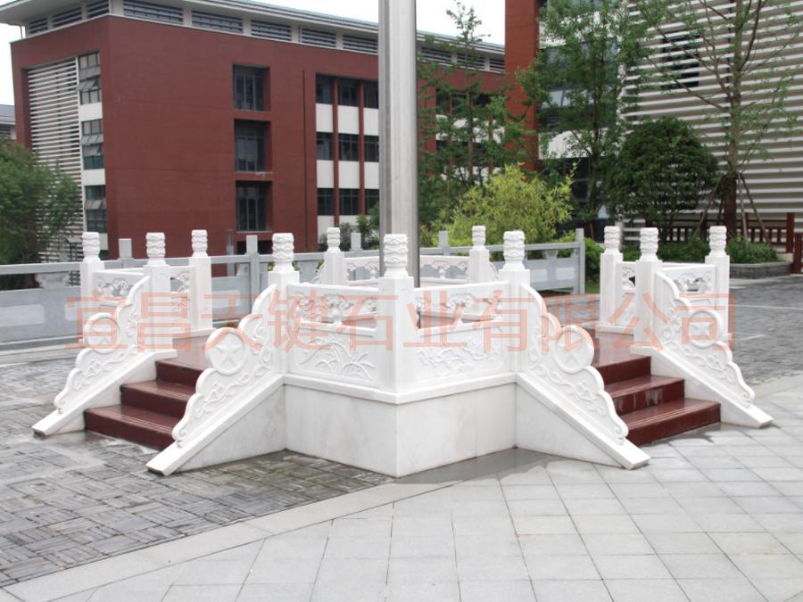 旗台栏杆.jpg